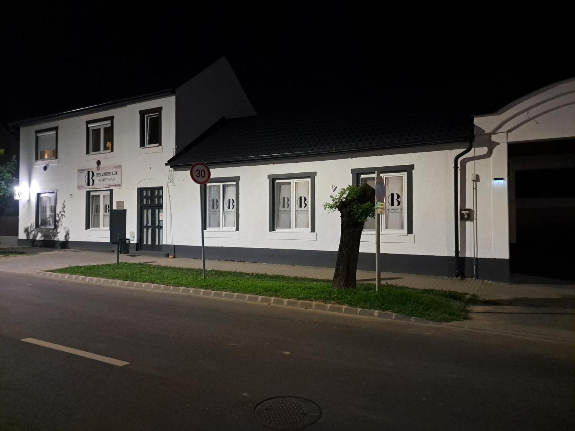 Belvarosi Lux Apartman Vásárosnamény Екстериор снимка